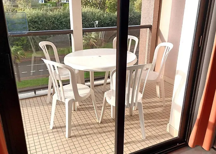 Appartement Avec Piscine, Plage De Trestraou A Perros-Guirec - Ref 505